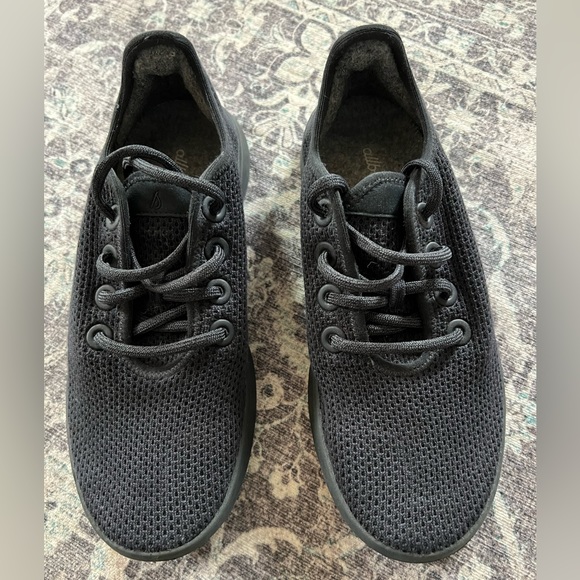 Women’s Allbird Tree Runners, size 8, navy blue - Picture 1 of 4